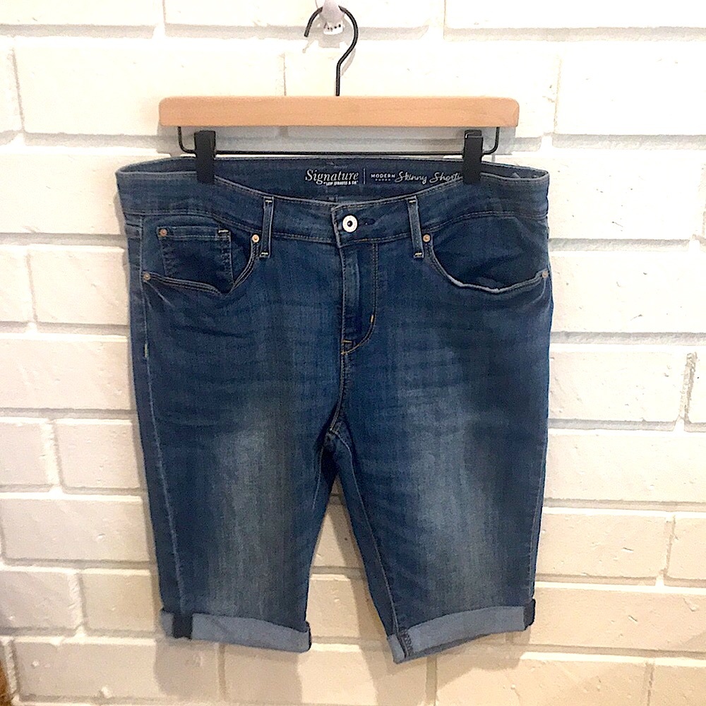 Levi’s Strauss & Co.Signature Skinny Shorts 14/32W